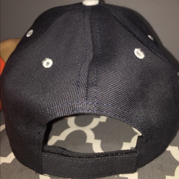 Navy Blue Chicago Cubs Hat - Picture 2 of 3